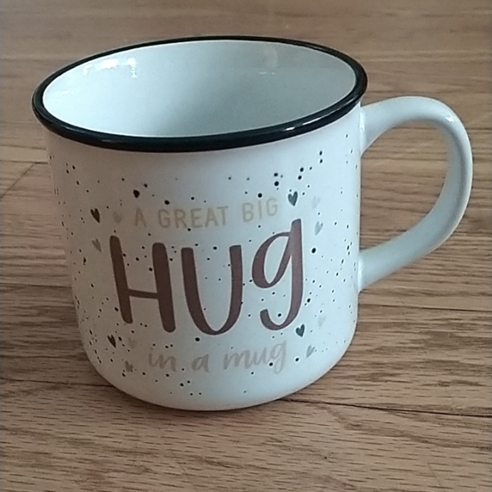 Hug in a Mug, Mug